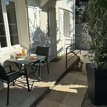 Apartament L'hirondelle, Renove Au Coeur D'arago